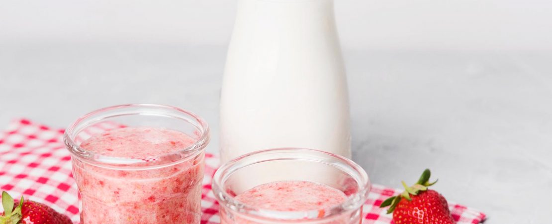 นมสดสตอเบอรี่